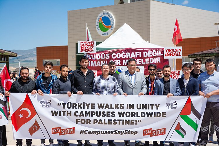 Türkiye'de öğrenciler ayakta: Filistin'e destek, İsrail'e lanet! Bursa Hayat Gazetesi -9