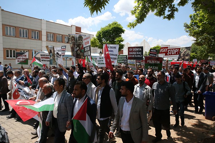 Türkiye'de öğrenciler ayakta: Filistin'e destek, İsrail'e lanet! Bursa Hayat Gazetesi -5