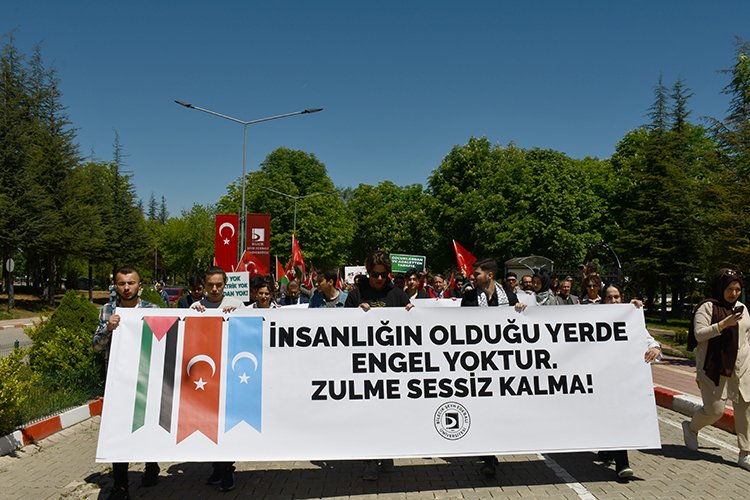 Türkiye'de öğrenciler ayakta: Filistin'e destek, İsrail'e lanet! Bursa Hayat Gazetesi -2