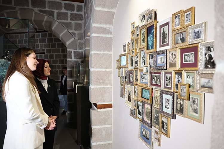Türkiye'nin ilk Anne Müzesi açıldı: Bakan Göktaş'tan ziyaret! Bursa Hayat Gazetesi -2