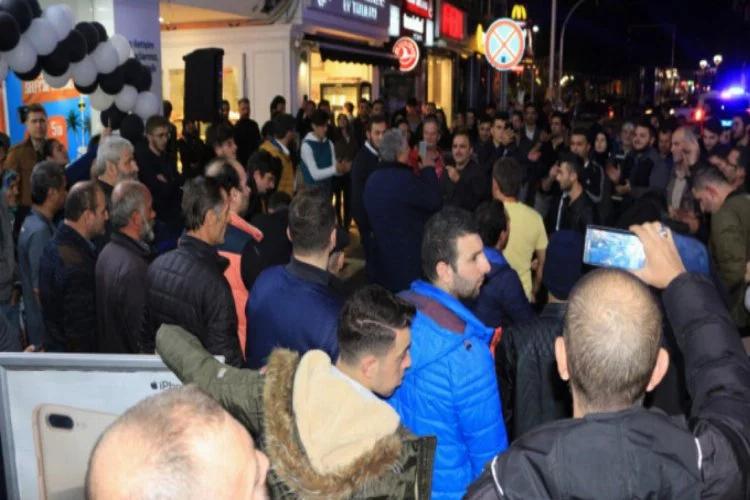 İphone 8 Trabzon'da atma türkü ile satışa sunuldu