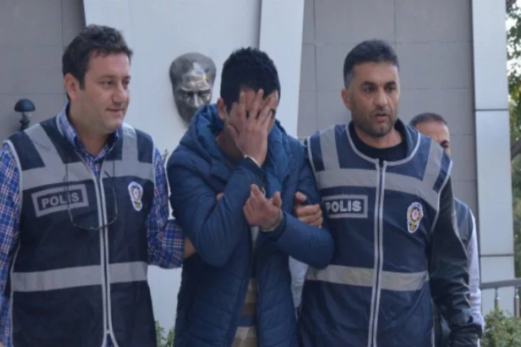 Bursa'da kapkaç yaptığı telefonu satmaya çalışırken yakalandı