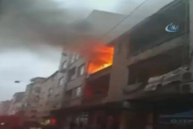 İstanbul Esenler'de korkutan yangın