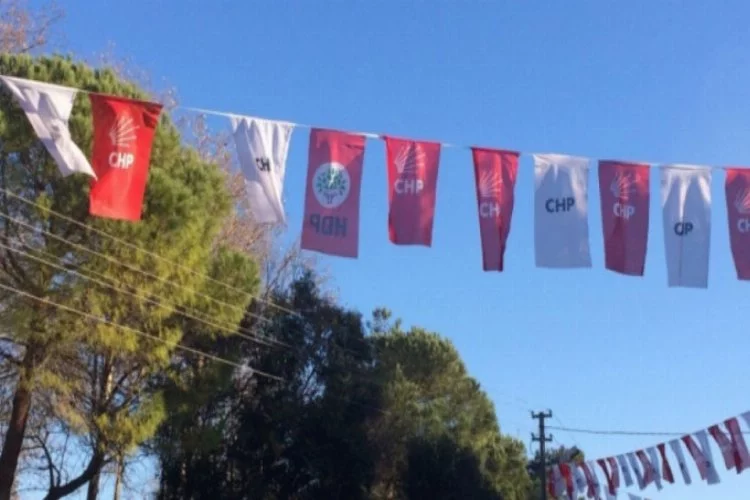 CHP ve HDP bayrağı yan yana