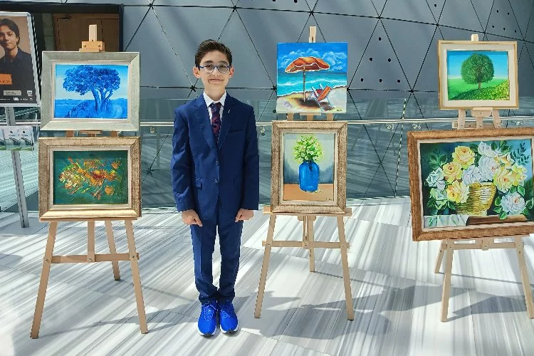 12 yaşındaki ressamın duygu dolu resim sergisi!