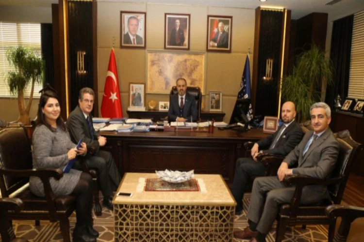 Bursagaz yönetimi'nden Büyükşehir Belediye Başkanı Alinur Aktaş'a ziyaret