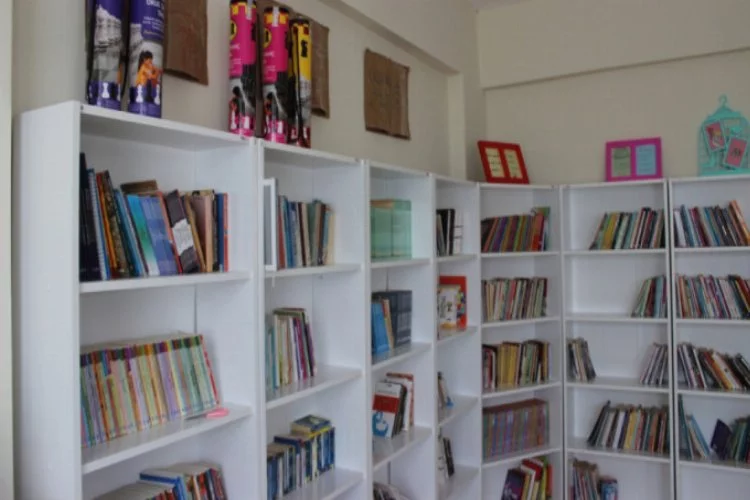 Siverek'te köy öğrencileri için kütüphane çalışması