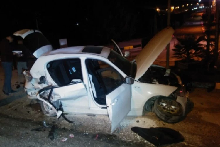 Gaziantep'te 2 araç çarpıştı:5 yaralı