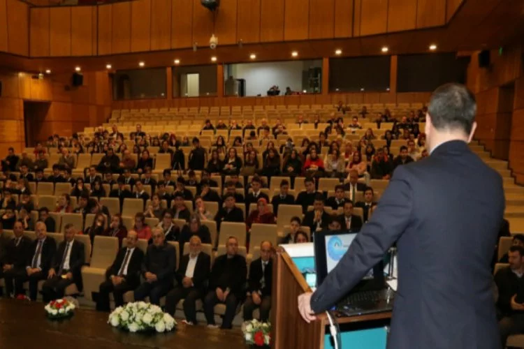 Rize'de "İrfani Geleneğimiz ve Hoca Ahmet Yesevi Konferansı" yapıldı