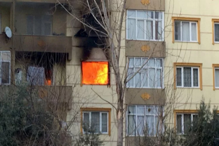 Bursa'da sıcak saatler! Ev sahibine kızan kiracı evi yaktı