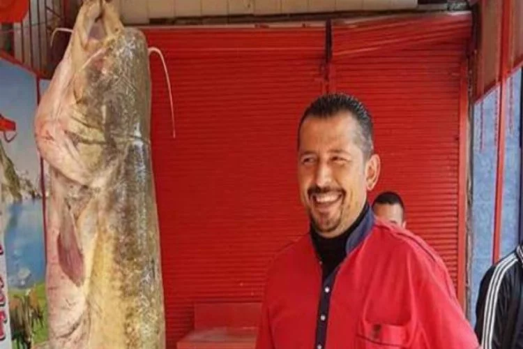 Amatör balıkçı 45 kiloluk balık yakaladı