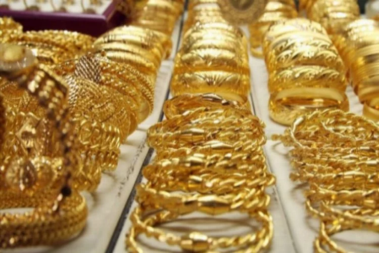 İnanılmaz! Yastık altından 4,4 ton altın çıktı