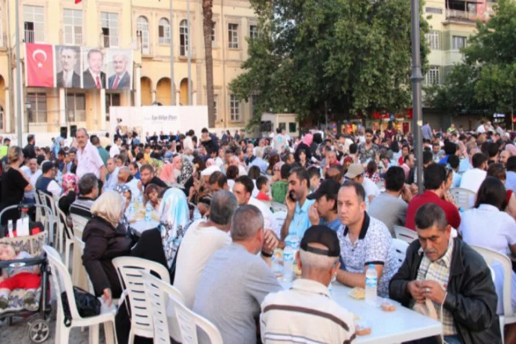 TÜMSİAD'tan 2 bin kişilik iftar yemeği