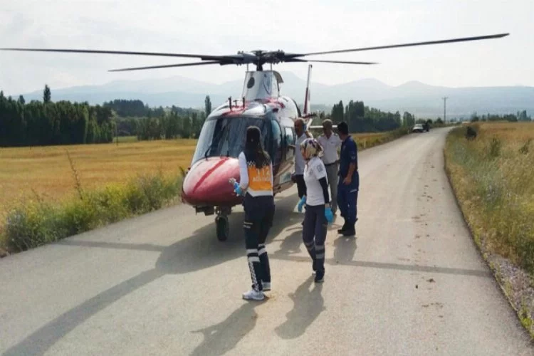 Helikopter ambulans yaralı çocuk için yola indi