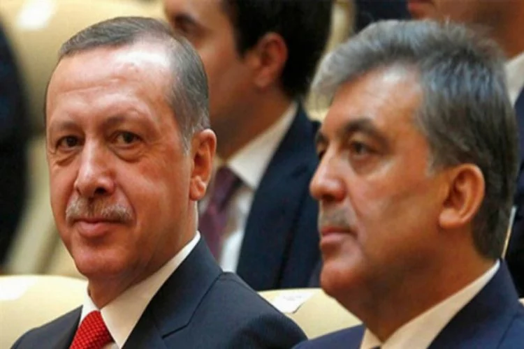 Abdullah Gül'den Erdoğan'a tebrik telefonu