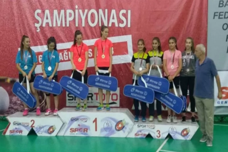 Badminton'da Türkiye Şampiyonu Oldular