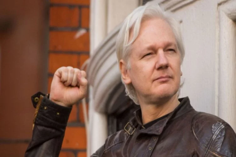 Assange'den korkutan açıklama! 'Şimdiki nesil, son özgür kuşak'