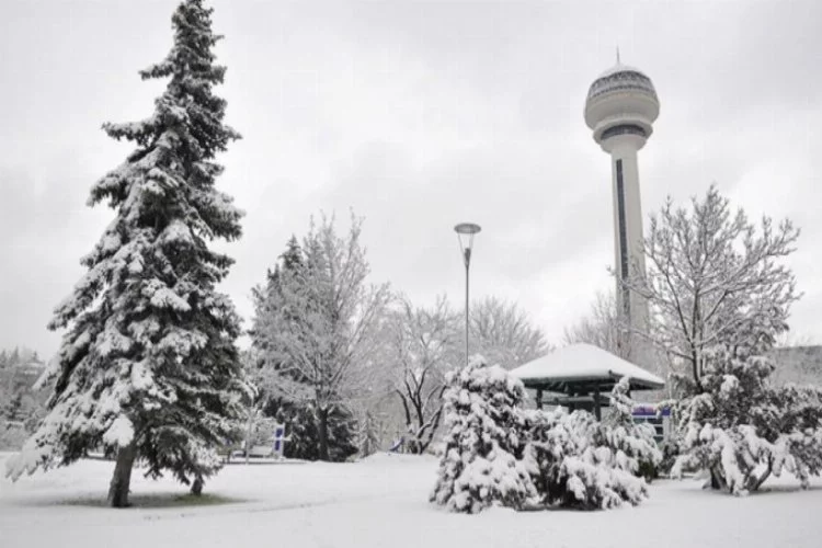 Ankara'ya kar geliyor