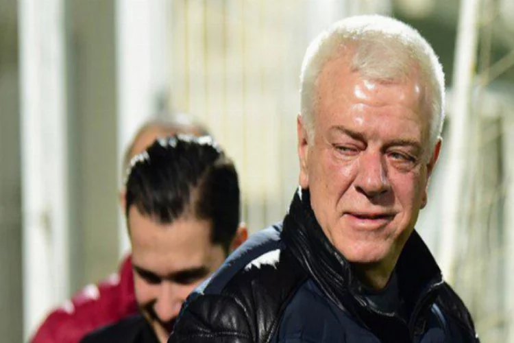 Bursaspor taraftarı Başkan Ali Ay' a seslendi:  'Transfer  yap başkan'