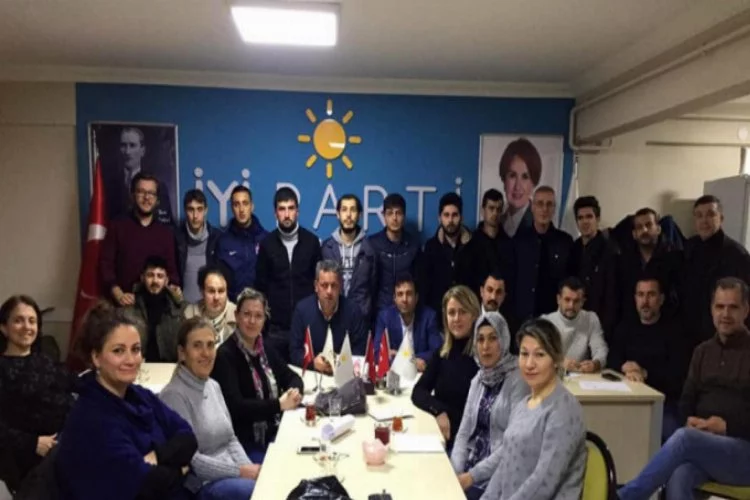 Bursa'da İYİ Parti'de istifa depremi