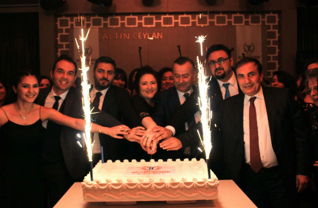 Altınşehir'de gün boyu kutlama coşkusu