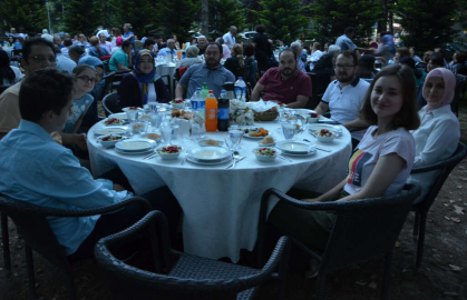 Bursa Hayat ailesi iftarda bir araya geldi