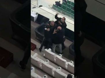 Başkan Kamat 3. Gol sonrası kendinden geçti!