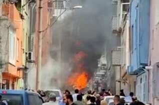 Bursa'da eğitim uçağı evlerin arasına düştü: 2 ölü