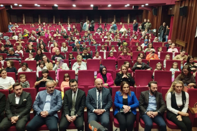 Bursa’da tiyatro coşkusu başladı