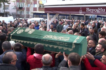 Trafik kazasında hayatını kaybeden tiyatro oyuncusu Burak Topçu son yolculuğuna uğurlandı