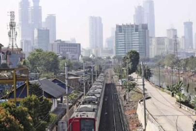 Endonezya'da şiddetli deprem