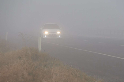 Uzmanlardan sisli havalarda takip mesafesi ve far kullanım uyarısı