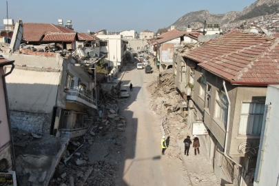 Dünyanın aydınlatılan ilk caddesiydi... Yerle bir oldu!