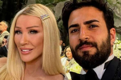 Seda Sayan'dan göbeği açık poz