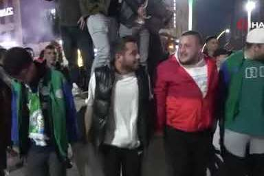 Rizesporlu taraftarlar Süper Lig coşkusu yaşıyor