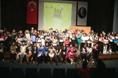 “Boyun Kadar Kitap Oku” etkinliğinde öğrenciler ödüllendirildi