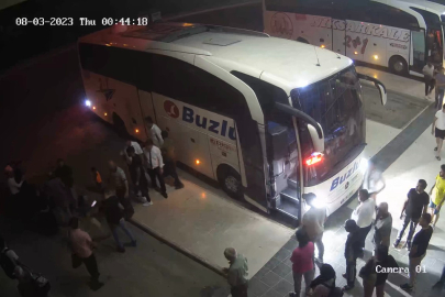 Muavin ve otobüs şoförü ile yolcular arasında tartışma!