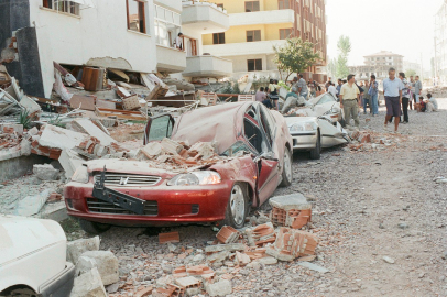17 Ağustos 1999 depreminde Bursa'da kaç kişi öldü? Kaç bina hasar aldı?
