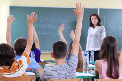 Okullar 4 gün mü olacak? Bu sene tatil 3 gün mü? İşte detaylar...