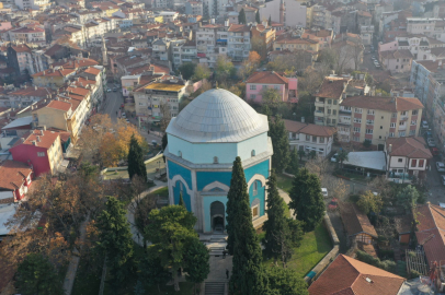 Yeşil Türbe’nin yeni çinileri nerede yaptırıldı? Adı nereden geliyor?