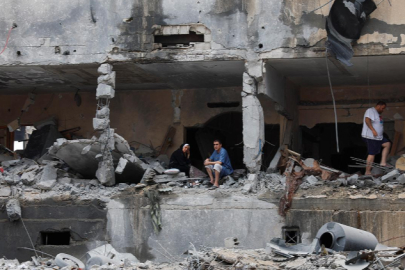 İsrail ordusu Gazze'ye obüslerle saldırıyor