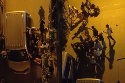 Bursa'da taş ve sopalar havada uçuştu