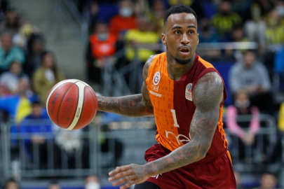 Dee Bost, 10 ay sonra yeniden Galatasaray'da