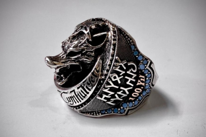 MHP Lideri Devlet Bahçeli için yüzük tasarladı