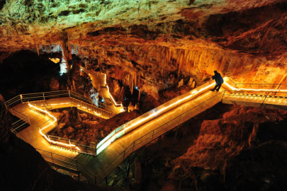 Doğa harikası ‘Oylat Mağarası’