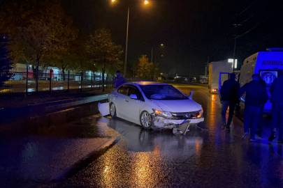 Bursa'da kazada araç hurdaya döndü!