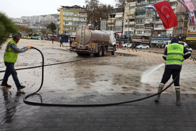 Bursa'da fırtına mesaisi