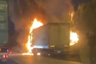 Seyir halindeki tırda yangın!