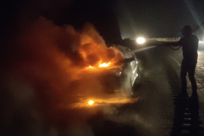 Seyir halindeki araçta yangın!