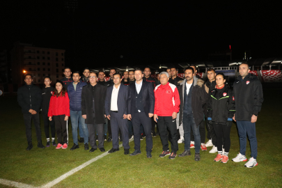 Hakem Halil Umut Meler’e destek mesajı verdiler